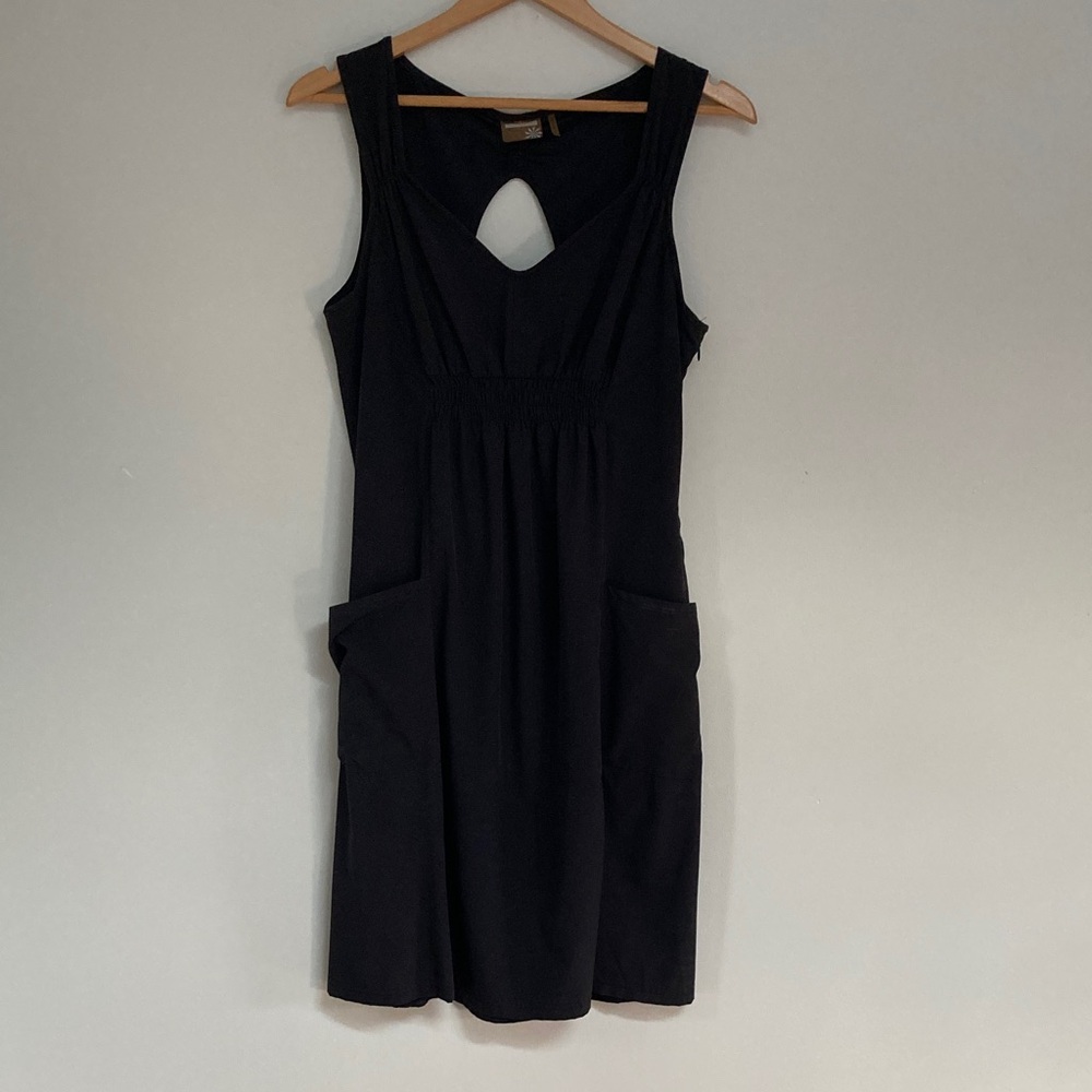 Athleta Black Sleeveless Dress with Keyhole Detail - Size M